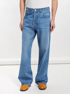 SHOP JACQUEMUS >