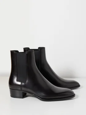 SHOP SAINT LAURENT >