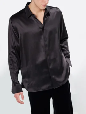SHOP SAINT LAURENT >